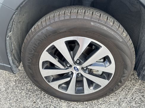 Certified 2025 Subaru Outback image 9