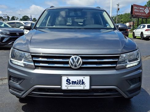 Used 2018 Volkswagen Tiguan SE AWD/4WD image 2