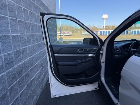 Used 2017 Ford Explorer Sport w/ Equipment Group 401A image 10