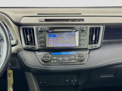 Used 2018 Toyota RAV4 XLE image 25