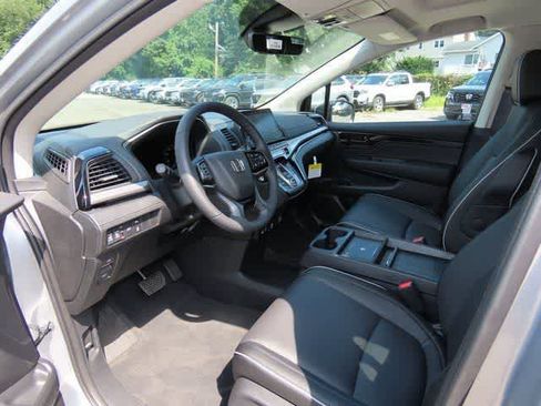 New 2026 Honda Odyssey Touring image 2