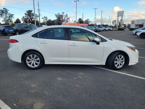 Used 2024 Toyota Corolla LE FWD image 3