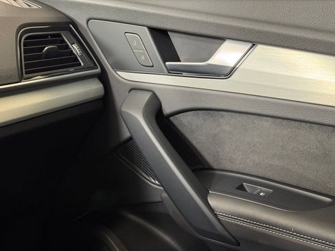 Certified 2023 Audi Q5 e Premium Plus w/ Premium Plus Package image 25