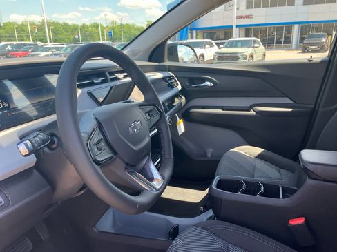 New 2027 Chevrolet Bolt LT FWD image 7