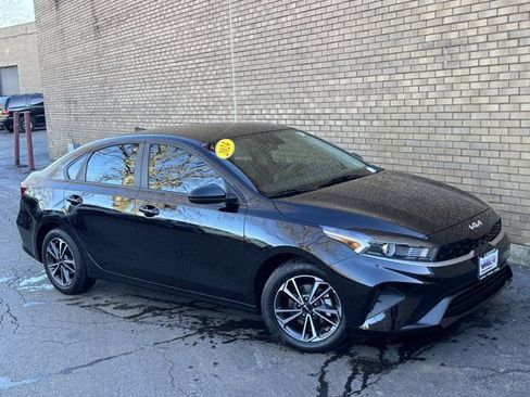 Used 2024 Kia Forte LXS image 4