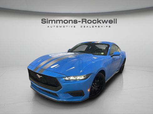 Used 2024 Ford Mustang Coupe RWD image 1