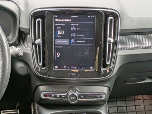 Used 2021 Volvo XC40 P8 Recharge image 19