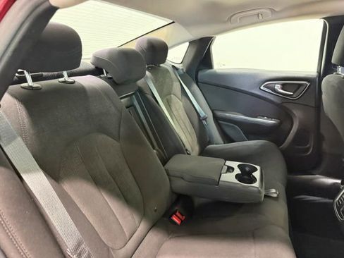 Used 2015 Chrysler 200 Limited w/ Convenience Group FWD image 31