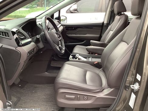 Used 2023 Honda Odyssey Touring image 12