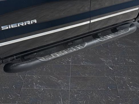 Used 2018 GMC Sierra 1500 SLT w/ Black Pack image 35