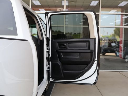Used 2017 RAM 2500 Tradesman w/ Chrome Appearance Group AWD/4WD image 36