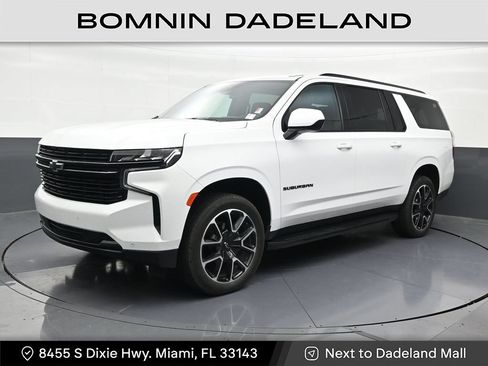 Used 2024 Chevrolet Suburban RST RWD image 1