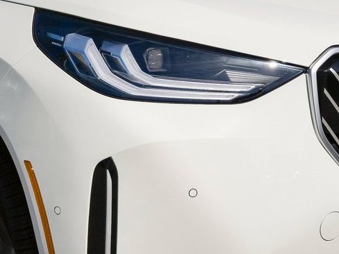 New 2026 BMW X3 xDrive30 w/ Premium Package image 5