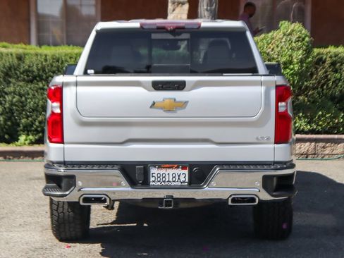 Used 2022 Chevrolet Silverado 1500 LTZ w/ LTZ Premium Package AWD/4WD image 7