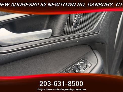 Used 2017 Ford Edge SE AWD/4WD image 12