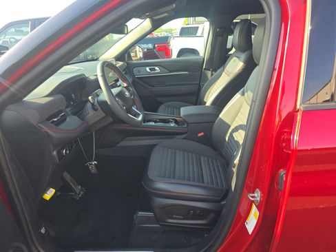 Used 2025 Ford Explorer ST-Line w/ Premium Package AWD/4WD image 9