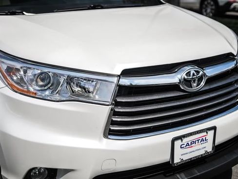 Used 2016 Toyota Highlander Limited FWD image 8