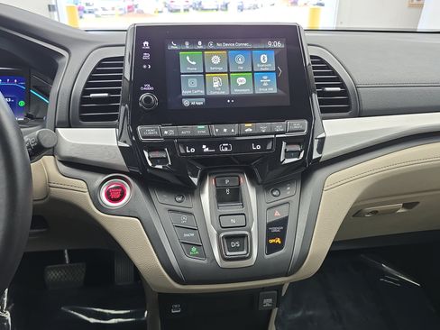 Used 2024 Honda Odyssey EX-L image 21