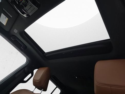 Used 2024 Lexus GX 550 w/ Cold Area Package image 31