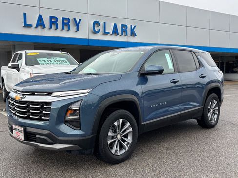 Certified 2025 Chevrolet Equinox LT FWD image 1