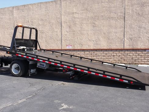 Used 2023 Ford F650 2WD Regular Cab Super Duty image 9