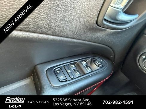 Used 2019 Jeep Compass Trailhawk AWD/4WD image 12