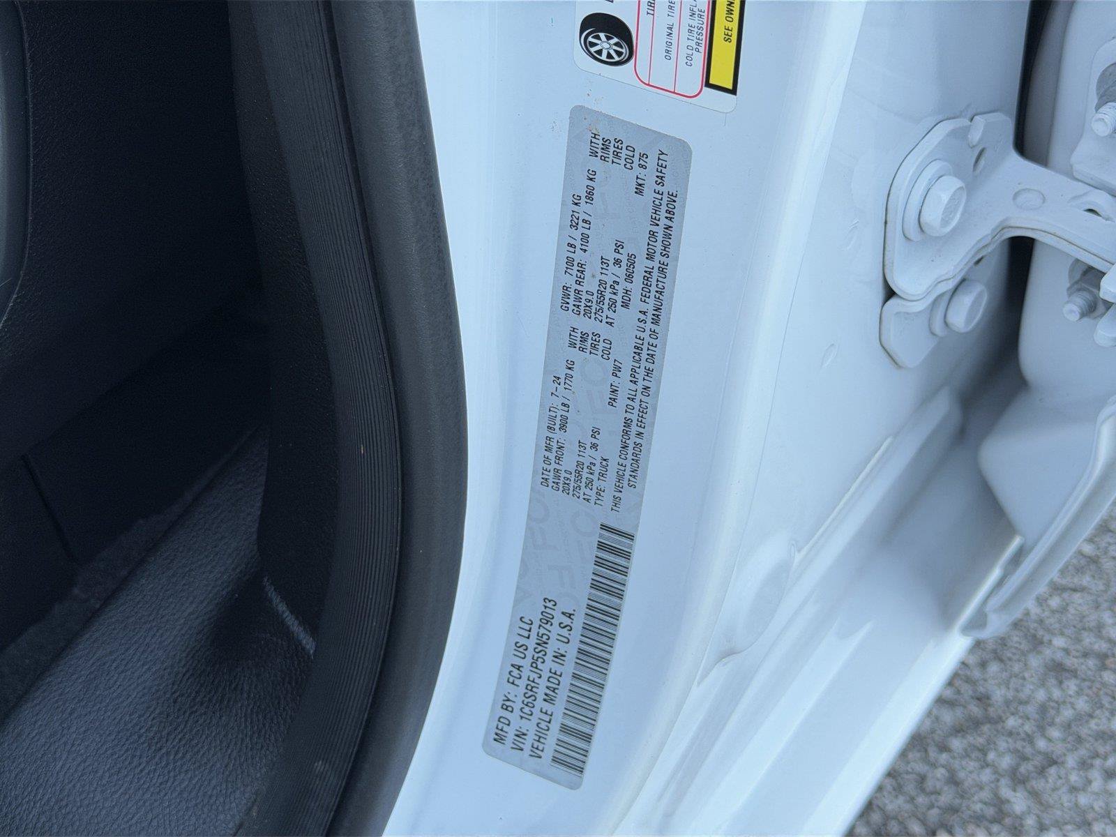 Used 2025 RAM 1500 Laramie AWD/4WD image 33