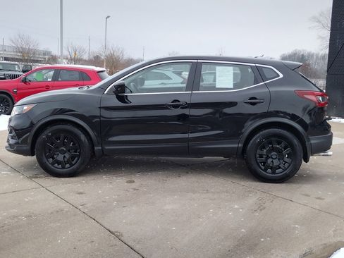 Used 2020 Nissan Rogue Sport S image 15