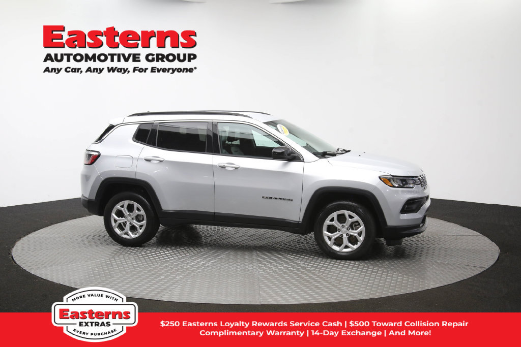 Used 2024 Jeep Compass Latitude AWD/4WD image 47