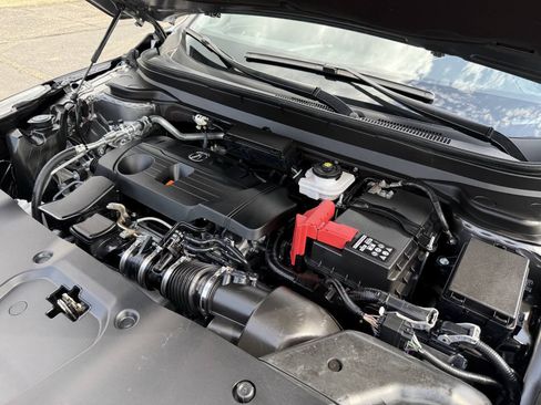 Used 2025 Acura RDX SH-AWD image 13