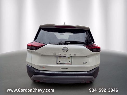 Used 2023 Nissan Rogue SV w/ SV Premium B Package FWD image 4