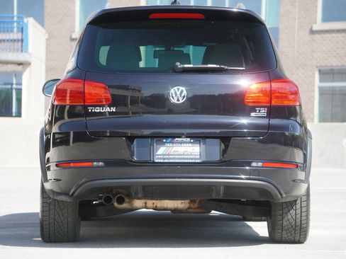Used 2016 Volkswagen Tiguan R-Line image 10