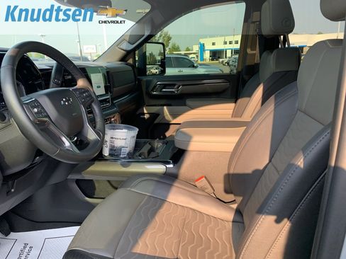 Used 2025 Chevrolet Silverado 2500 ZR2 w/ LPO, Dark Essentials Package AWD/4WD image 18