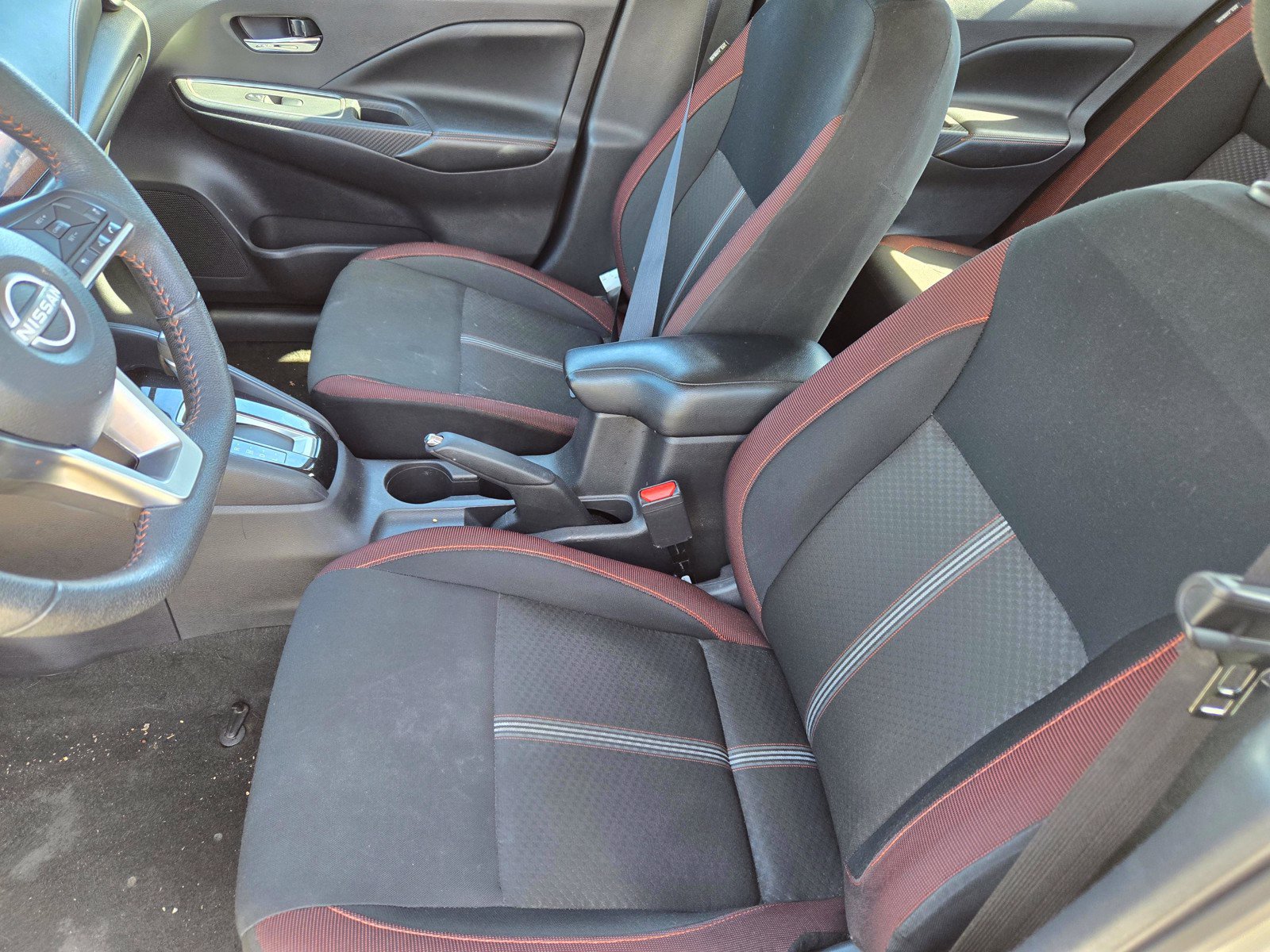 Used 2024 Nissan Versa SR FWD image 12