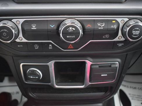 Used 2023 Jeep Gladiator Sport image 30