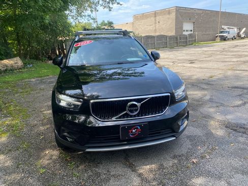 Used 2019 Volvo XC40 T5 Momentum AWD/4WD image 8