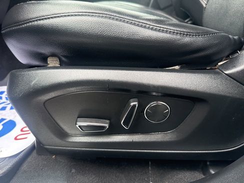 Used 2020 Ford Explorer Limited image 11