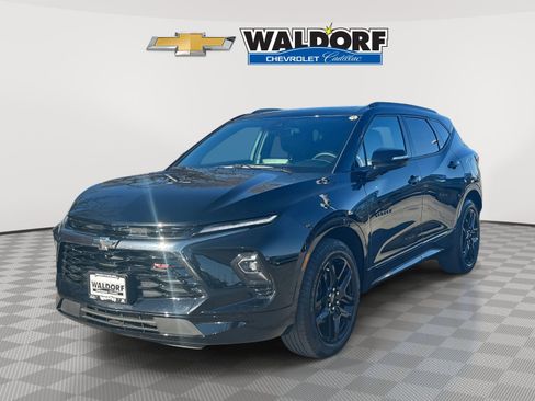 Certified 2025 Chevrolet Blazer RS w/ Driver Confidence II Package image 3