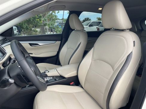 Used 2019 INFINITI QX50 Essential w/ Premium Audio Package FWD image 4