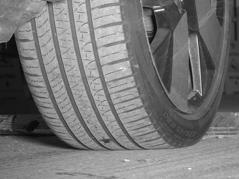 Used 2023 Volvo XC40 Recharge Ultimate w/ Protection Package Premier image 12