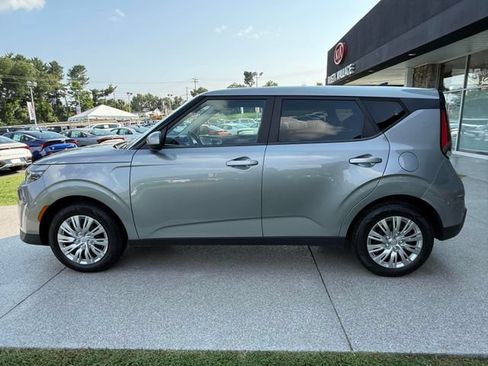 Used 2024 Kia Soul LX FWD image 22