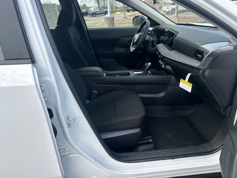 New 2026 Nissan Kicks S image 13