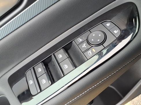 New 2026 Nissan Murano Platinum image 17