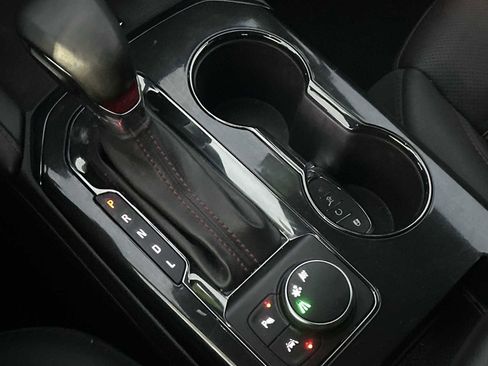 Used 2025 Chevrolet Blazer RS image 16