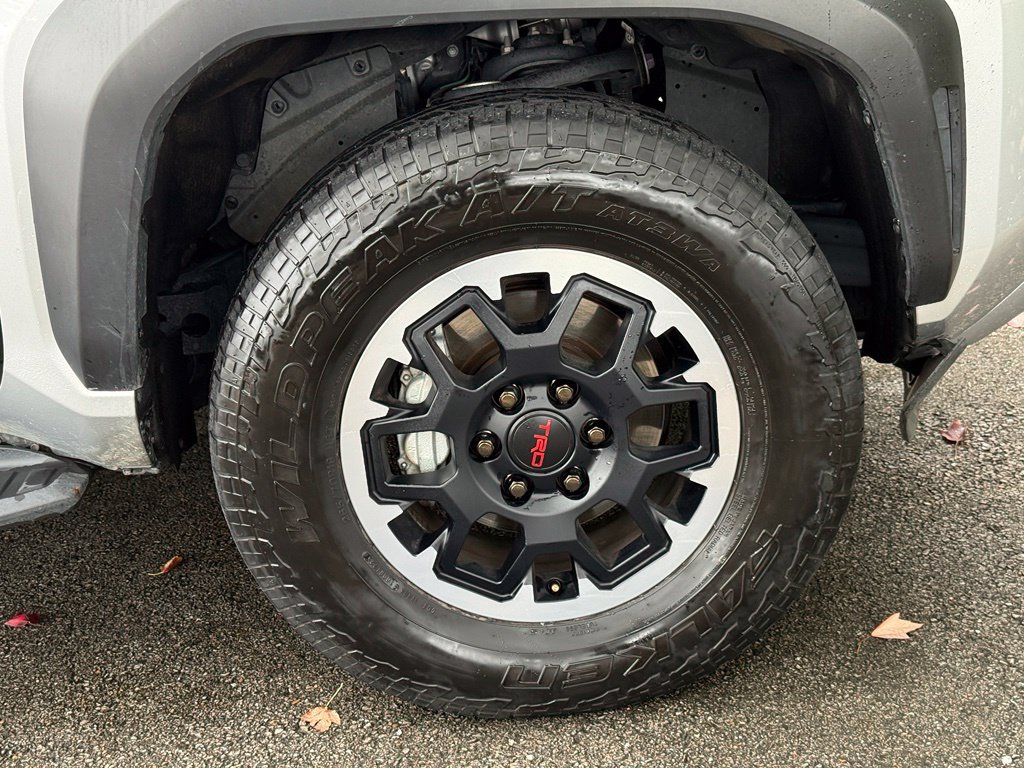 Used 2025 Toyota 4Runner TRD Off-Road AWD/4WD image 40