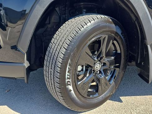 Used 2025 Toyota RAV4 LE image 32