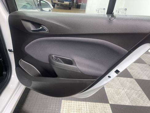 Used 2017 Chevrolet Cruze LT w/ Convenience Package image 19