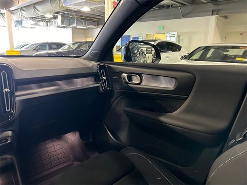 Certified 2023 Volvo C40 P8 Recharge Ultimate w/ Protection Package Premier image 24