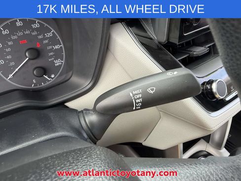 Used 2023 Toyota Corolla Cross L AWD/4WD image 27