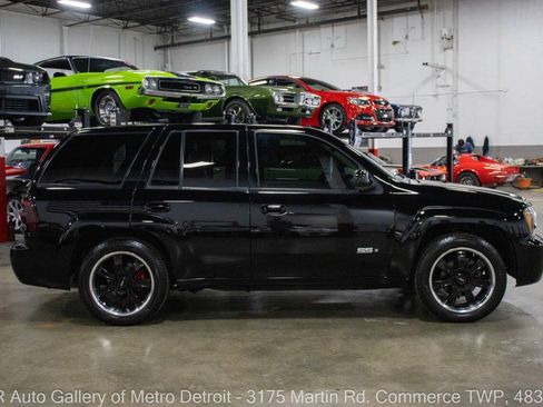 Used 2008 Chevrolet TrailBlazer SS w/ Sun And 6-Disc Cd Package AWD/4WD image 8